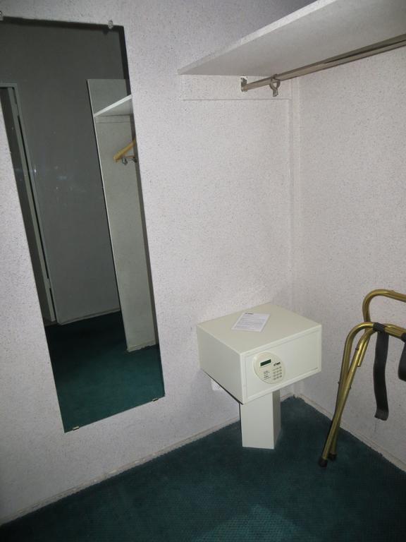 Howard Johnson By Wyndham Airport/downtown Area Hotel 2*