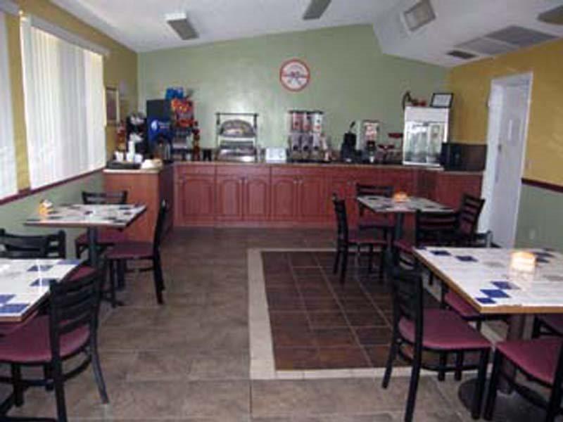 Howard Johnson By Wyndham Airport/downtown Area