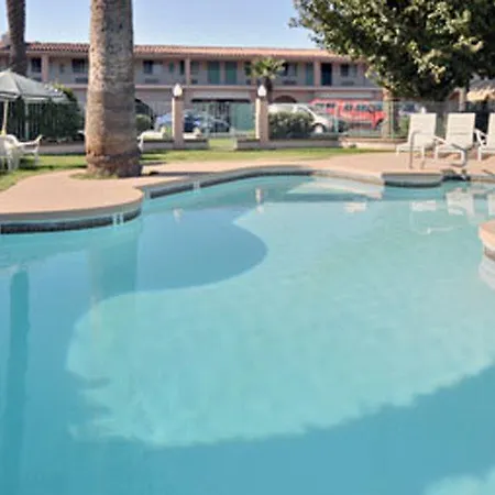 Howard Johnson by Wyndham Phoenix Airport/Downtown Area 